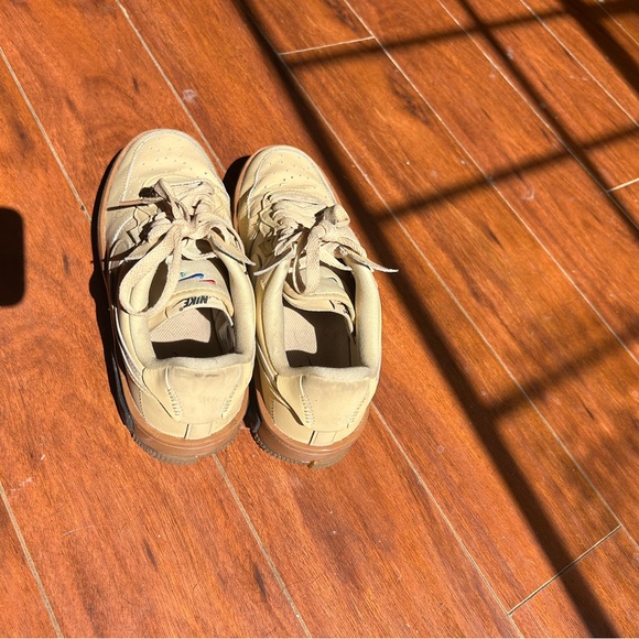 Women’s Nike fontanka not available on Nike website anymore - Picture 3 of 6